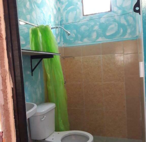 ペンション Hostal Y Temazcal Guemez