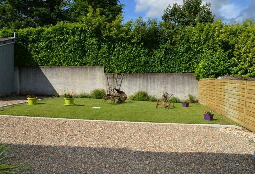 بنسيون La Perronière