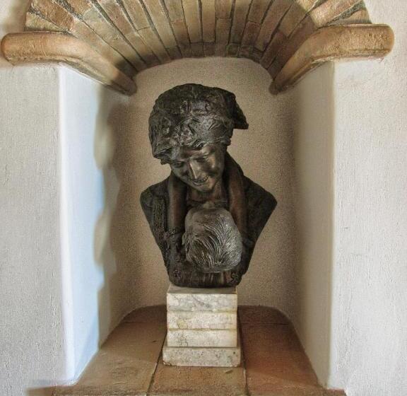 پانسیون La Posta Regia