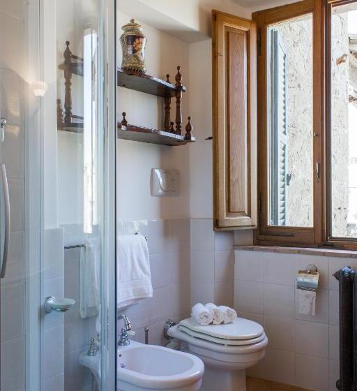 پانسیون La Posta Regia