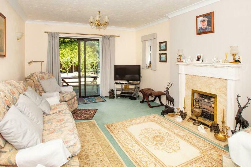 פנסיון Luxury House In Warsash