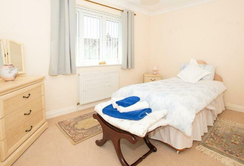 פנסיון Luxury House In Warsash