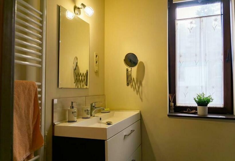 膳宿费 Mantara Vendégház