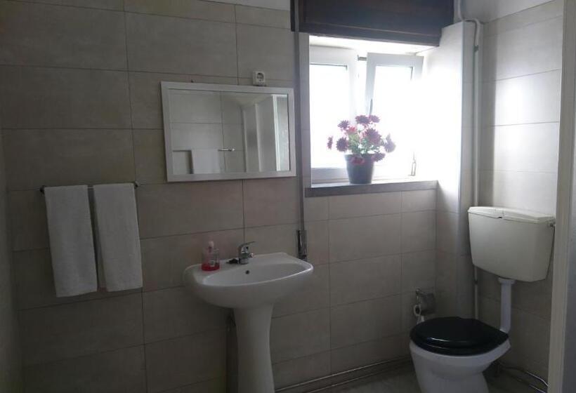 פנסיון Residencia Marto