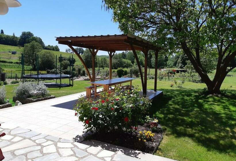 פנסיון Village De Vie