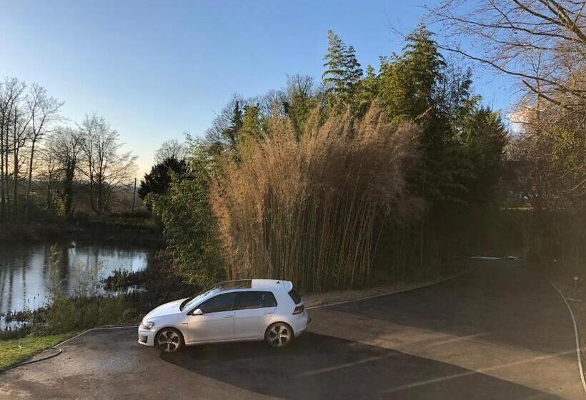 The Bamboo Lodge B&b / Self Catered Apartment