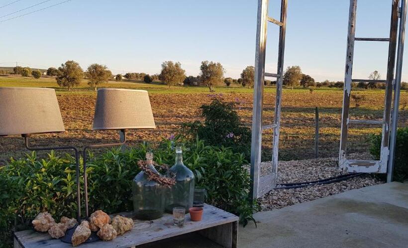 Trendy And Luxe B&b And Garden Suite