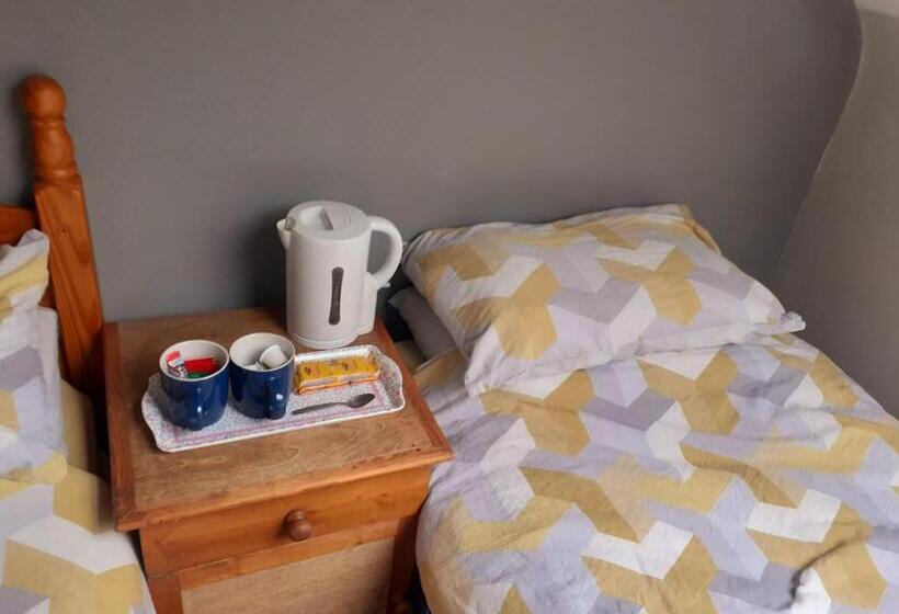 הוסטל Avondale Accommodation