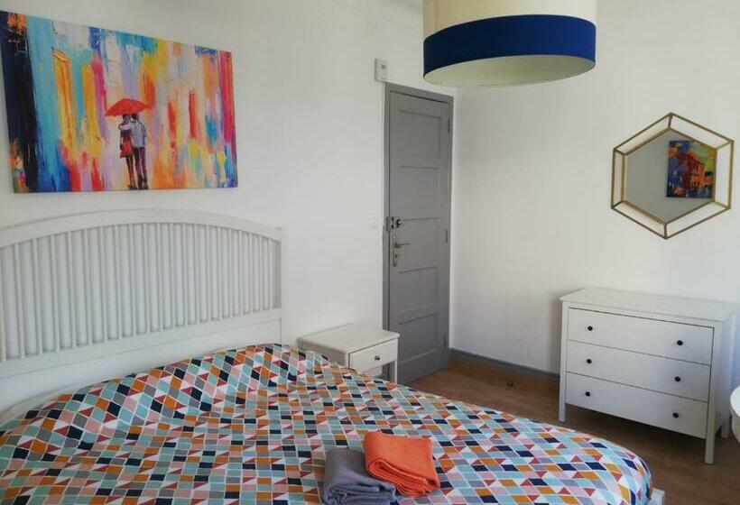 هاستل Bed&shower Moscavide  Self Check In