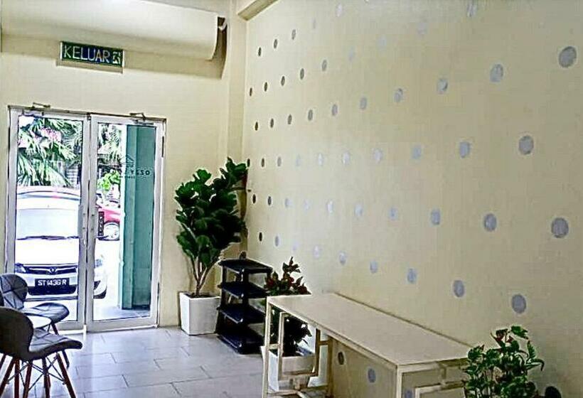 הוסטל Ozzy Lodge Semporna