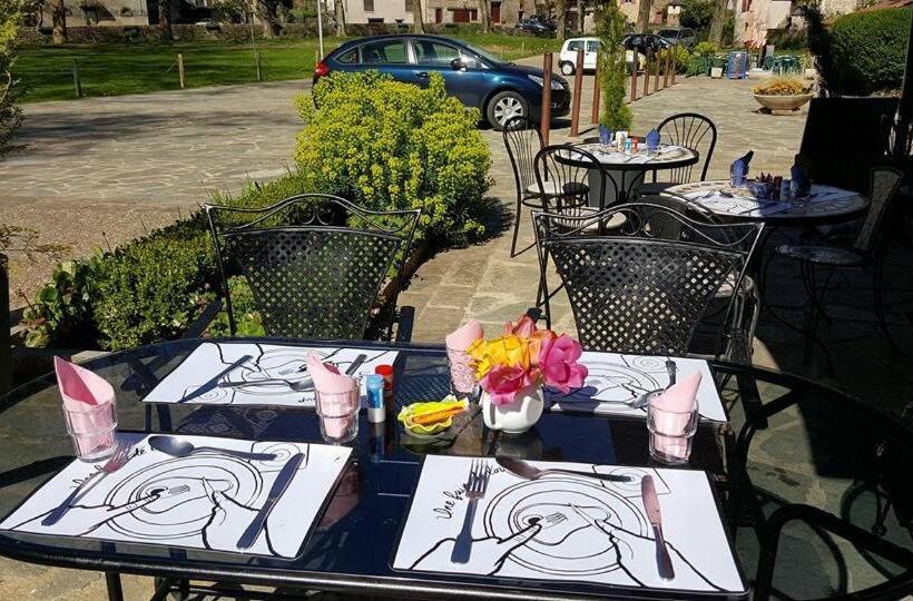 צימר Auberge Henri Iv