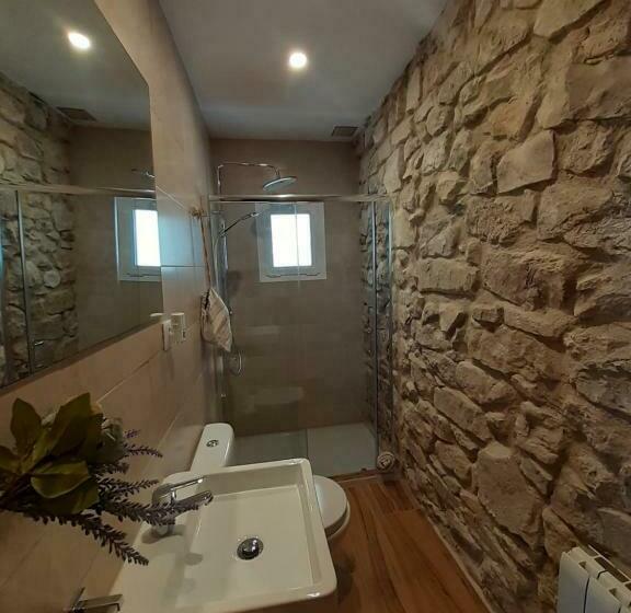 민박 Casa La Foradada