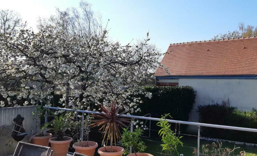 住宿加早餐 Chambre D Hôte La Ruche Des Bleuets