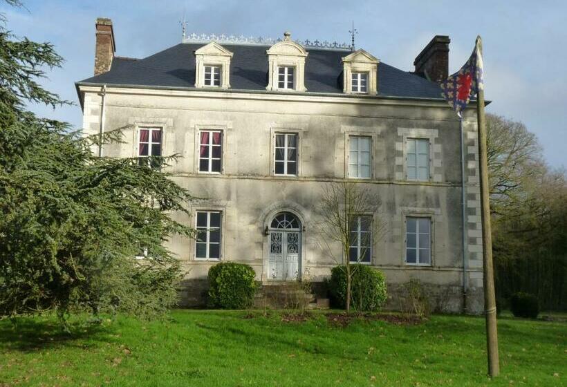 צימר Chateau De Craon