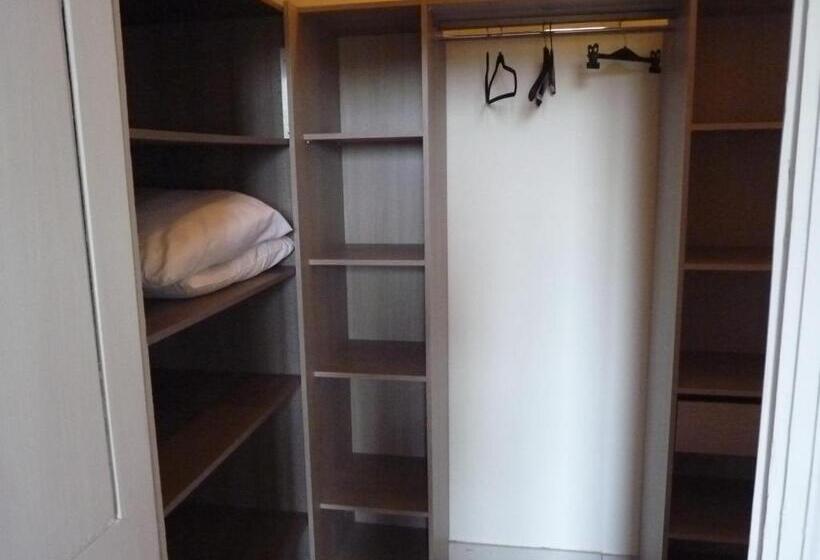 צימר Chateau De Craon