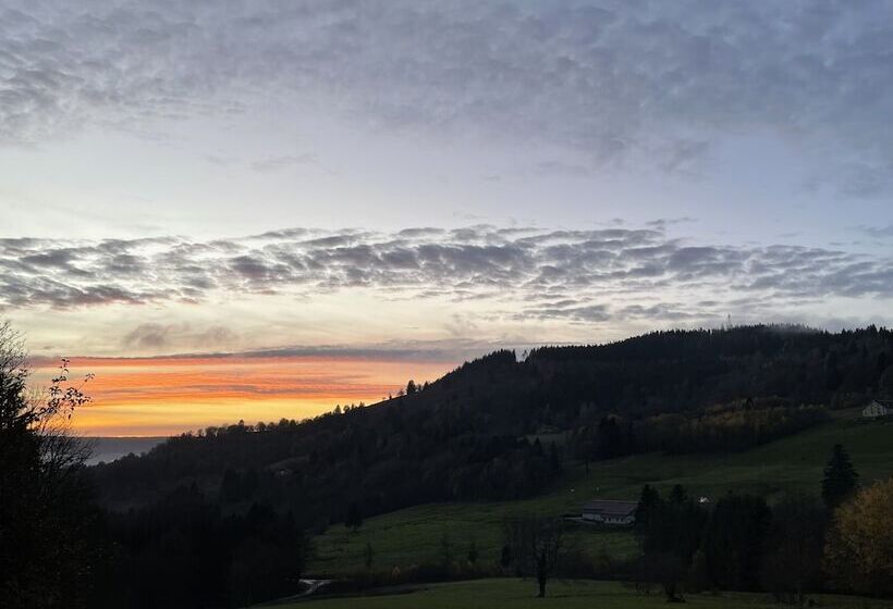 مبيت وإفطار La Ferme De Jean Entre Lacs Et Montagnes