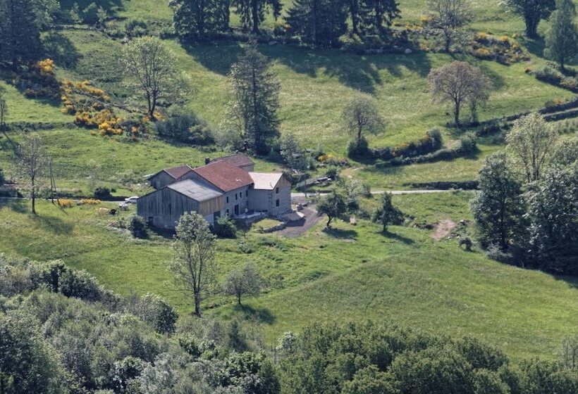 مبيت وإفطار La Ferme De Jean Entre Lacs Et Montagnes