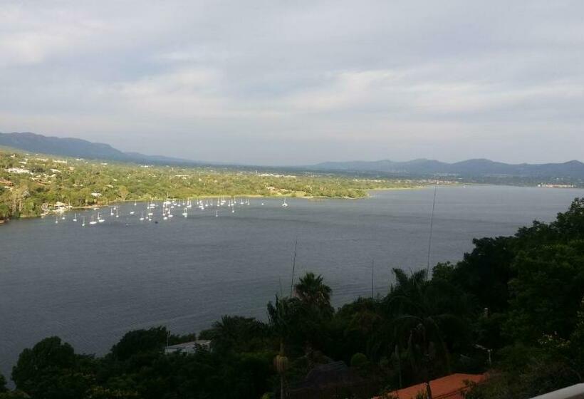 مبيت وإفطار Letamong