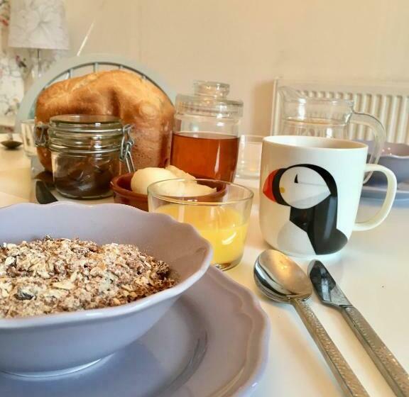 Bed and Breakfast Puffin Cottage