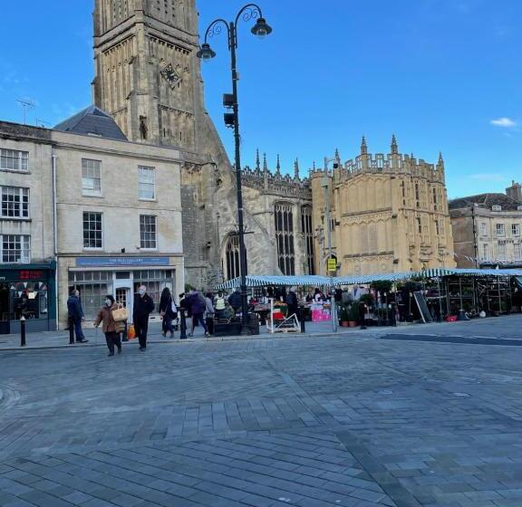 צימר The Long House