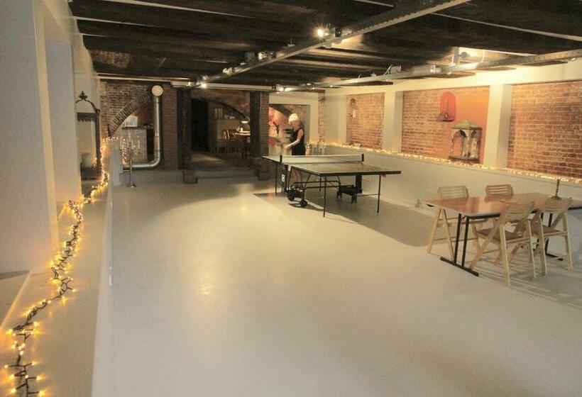 مبيت وإفطار Top Notch Apartment Along Canal In Historic Centre