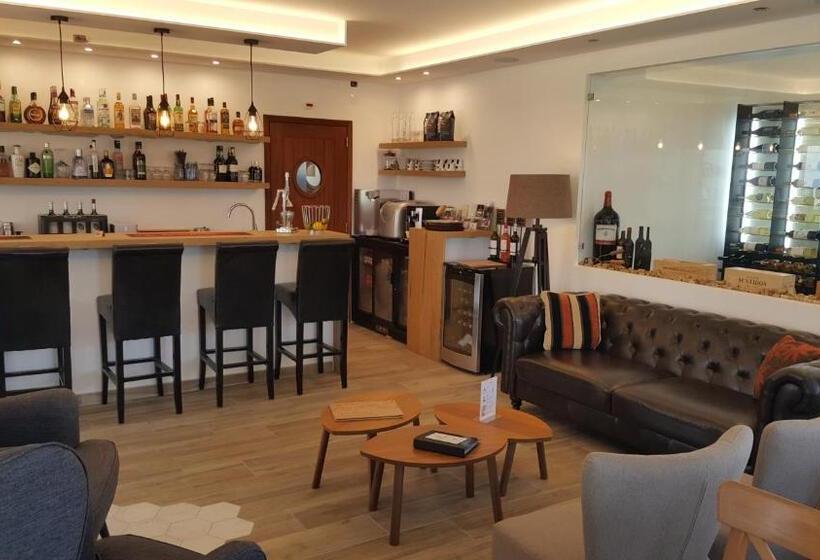 Casa Bela Moura, Boutique Hotel & Wine