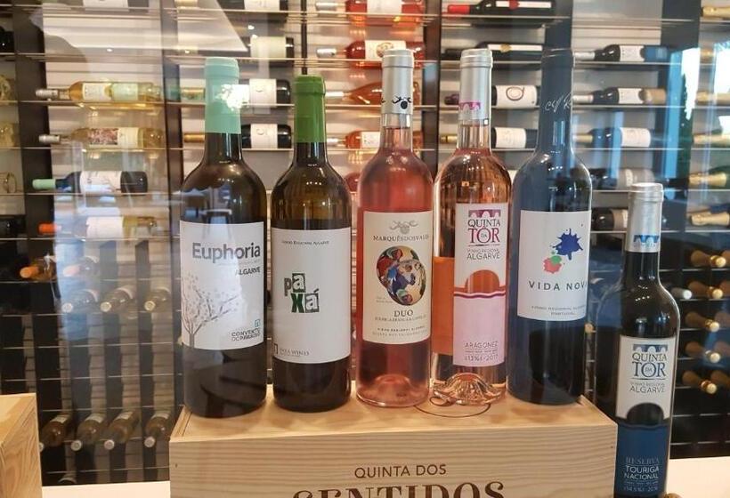 Casa Bela Moura, Boutique Hotel & Wine