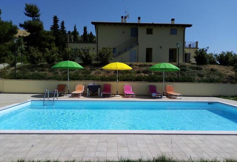 فندق Agriturismo Terra Dei Falchi