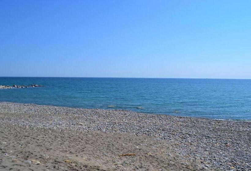 هتل Agriturismo Terre Di Mare Bordighera