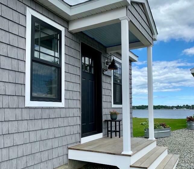 هتل Harbor View Landing