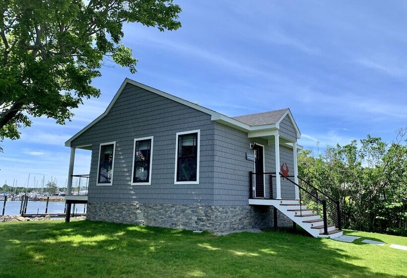 هتل Harbor View Landing