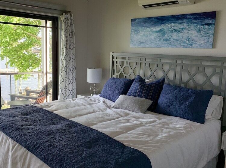 هتل Harbor View Landing