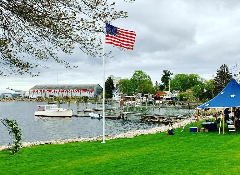 هتل Harbor View Landing