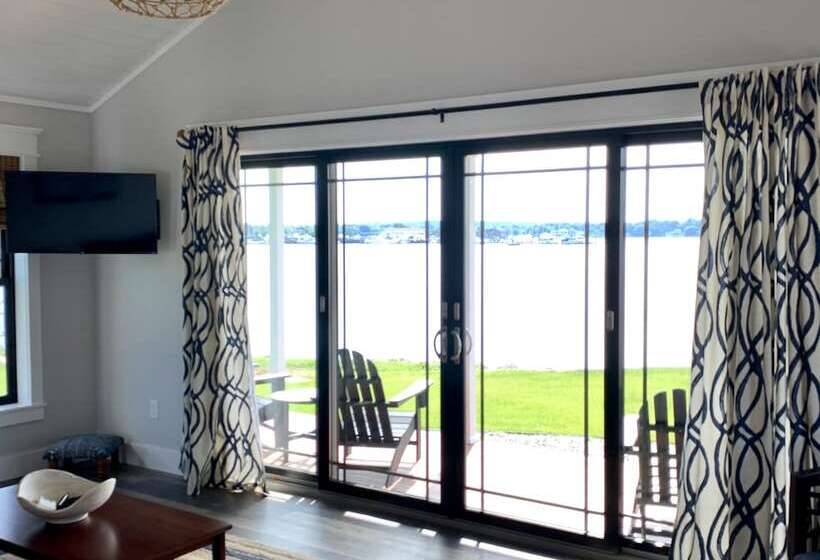 هتل Harbor View Landing