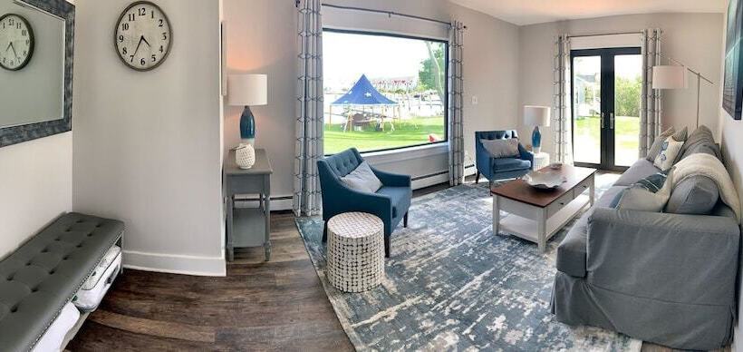 هتل Harbor View Landing