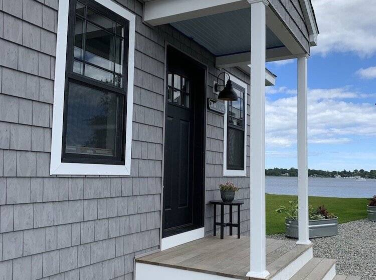 هتل Harbor View Landing