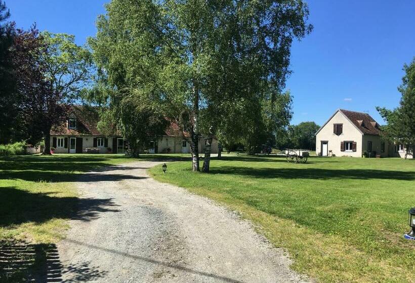 بنسيون Domaine Des Cossères