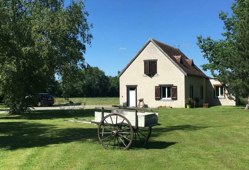 بنسيون Domaine Des Cossères