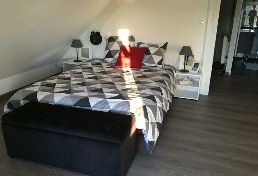 بنسيون Domaine Des Cossères