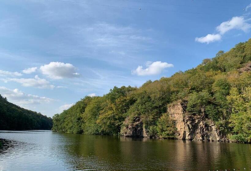 بنسيون Domaine Des Cossères