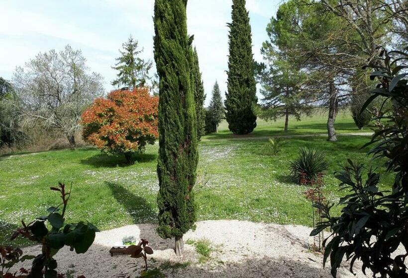 פנסיון Domaine Du Garret