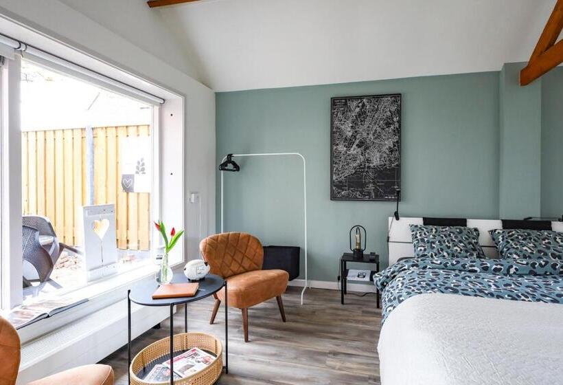 פנסיון Huisje Sasa