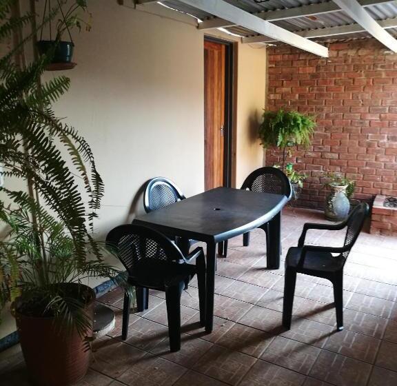 بنسيون Kudu Cottages