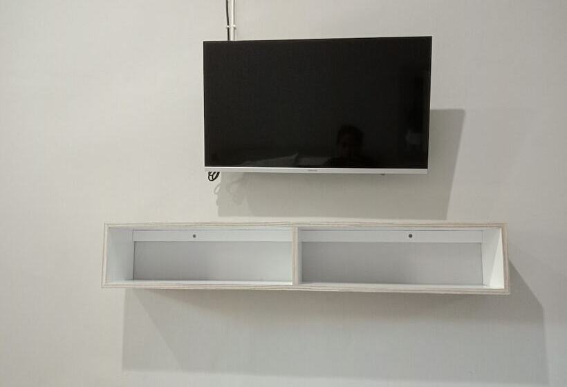 פנסיון Luminous Guest House By Wizzela