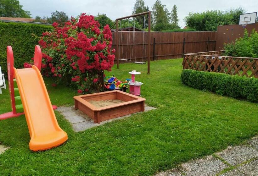 펜션 Penzion Burda