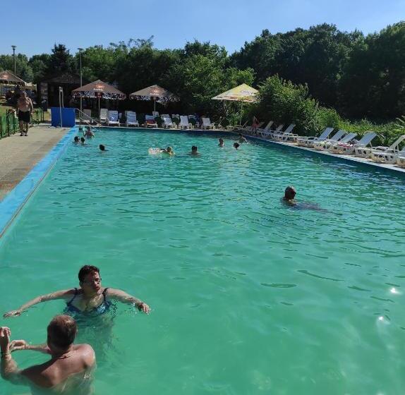 펜션 Penzionhanarobo