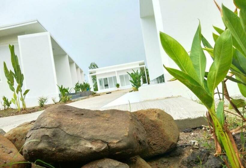 Пансион San Sabai The Cottages