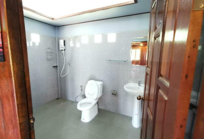 Пансион Walk In Homestay