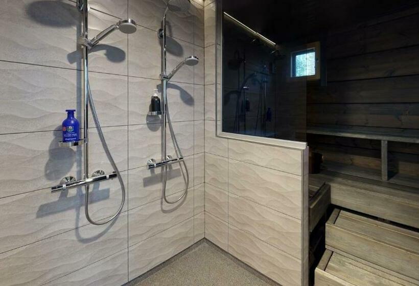 リゾートホテル Saaga 1