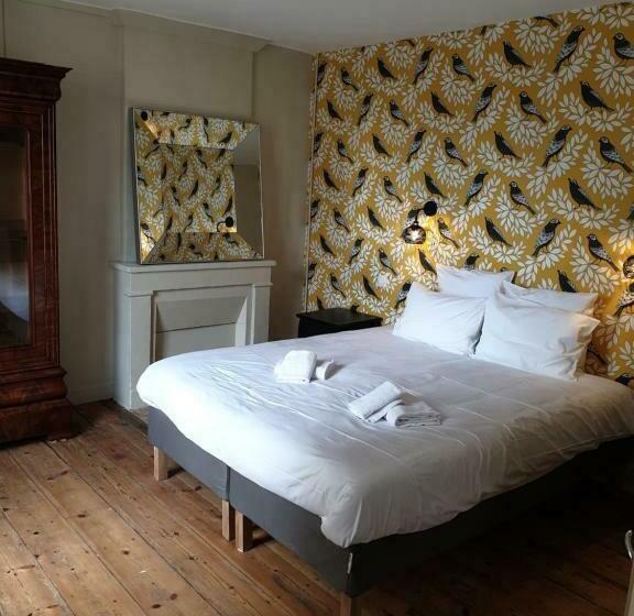 Au Loup Historic Apartments